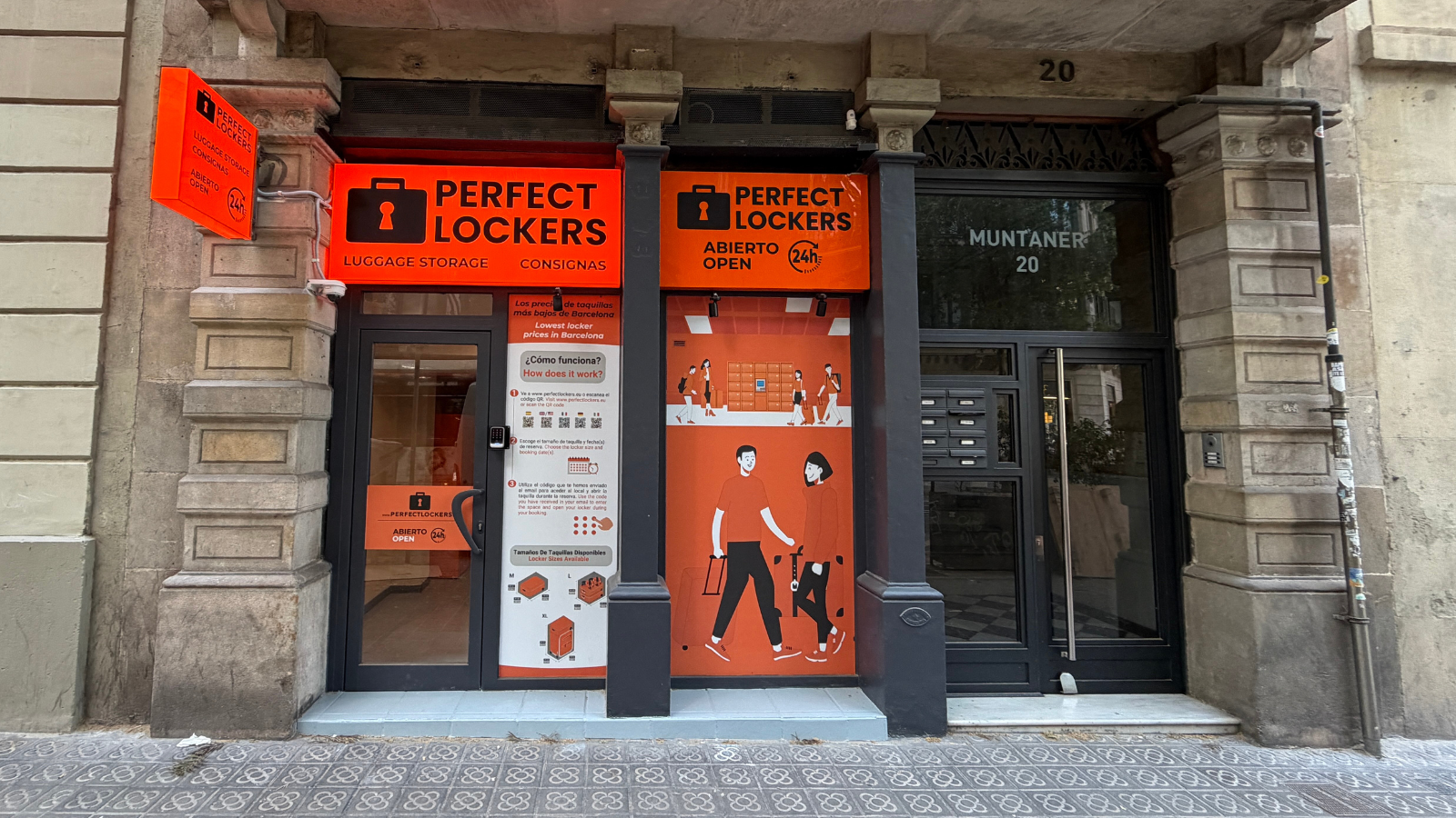Luggage storage at Plaça Universitat Barcelona with 24h lockers - Perfect Lockers