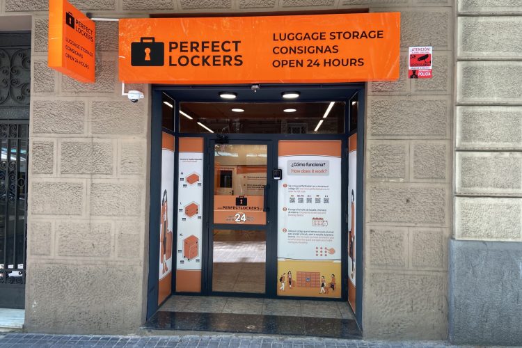 Secure luggage storage lockers near Sagrada Familia in Barcelona by Perfect Lockers