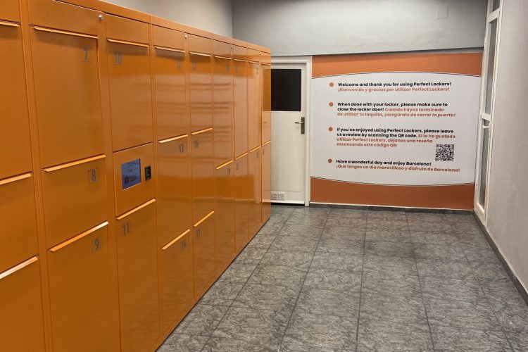 Interior of luggage lockers in Barcelona with the best pricing - Perfect Lockers