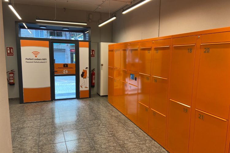 Secure luggage storage lockers near Sagrada Familia in Barcelona by Perfect Lockers